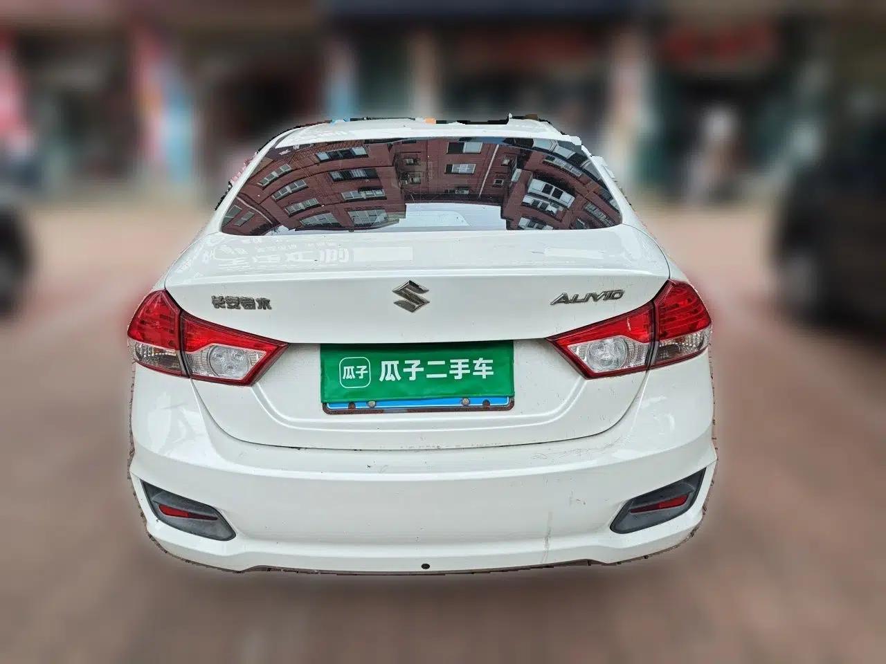 Suzuki Alivio 2015 1.6L Manual Comfort Model — миниатюра 5