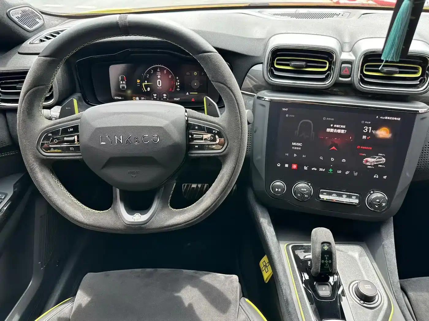 Lynk & Co 03 2022 03+ 2.0TD Automatic Performance Package — миниатюра 5
