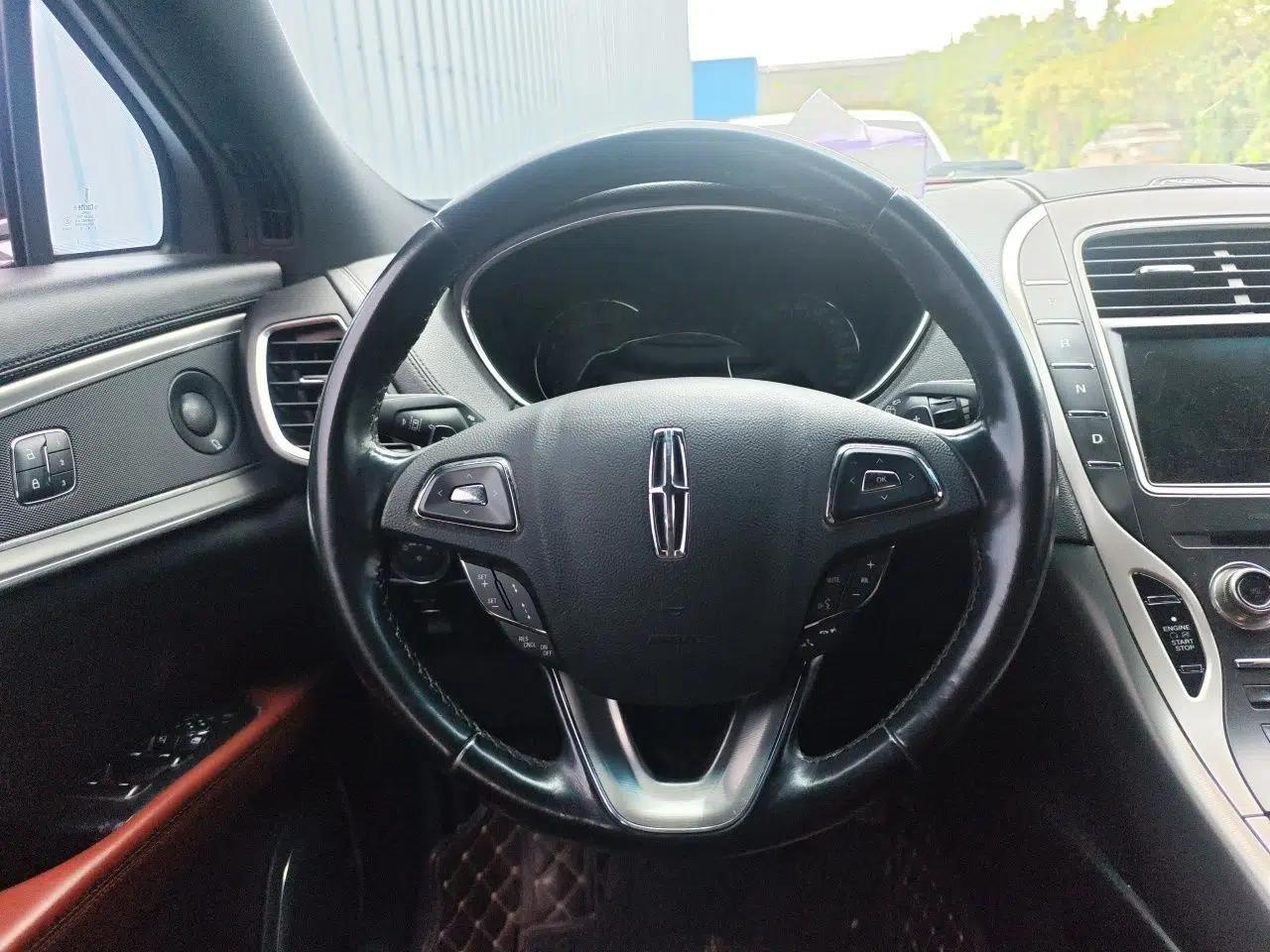 Lincoln MKX 2015 2.0T Four-Wheel Drive Luxury Edition — миниатюра 10