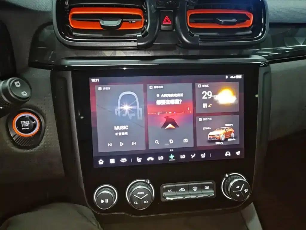 Lynk & Co 02 Hatchback 2021 2.0TD Halo — миниатюра 13