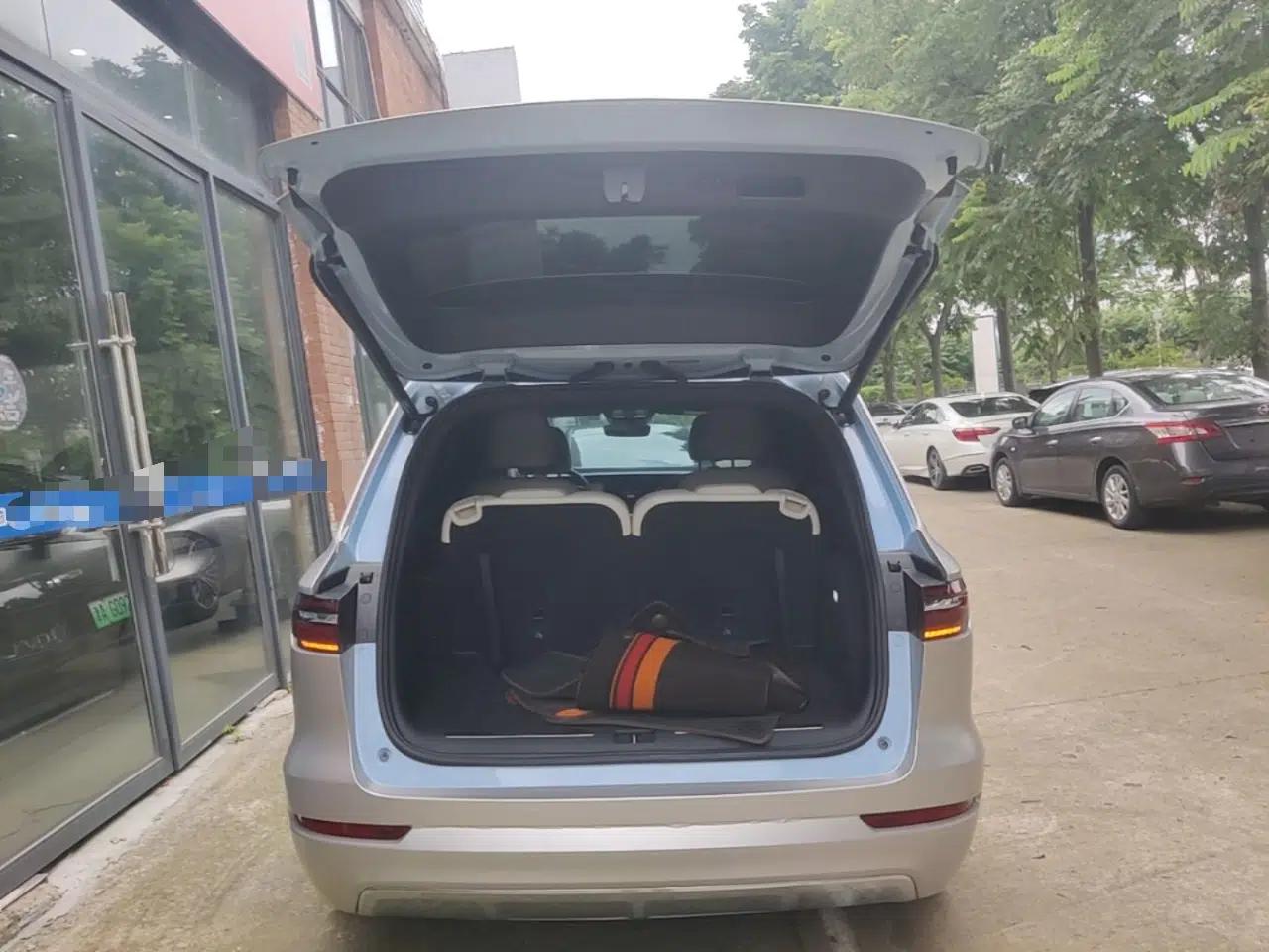 Li Auto ONE 2021 Extended-Range 6-Seater Version — миниатюра 22