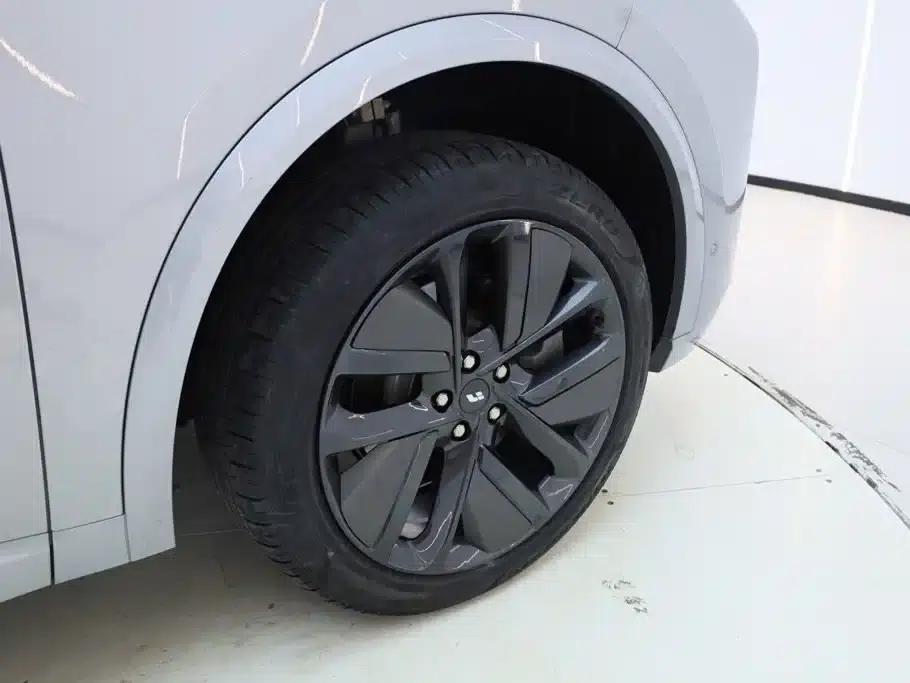 Li Auto L8 2023 Pro — миниатюра 12