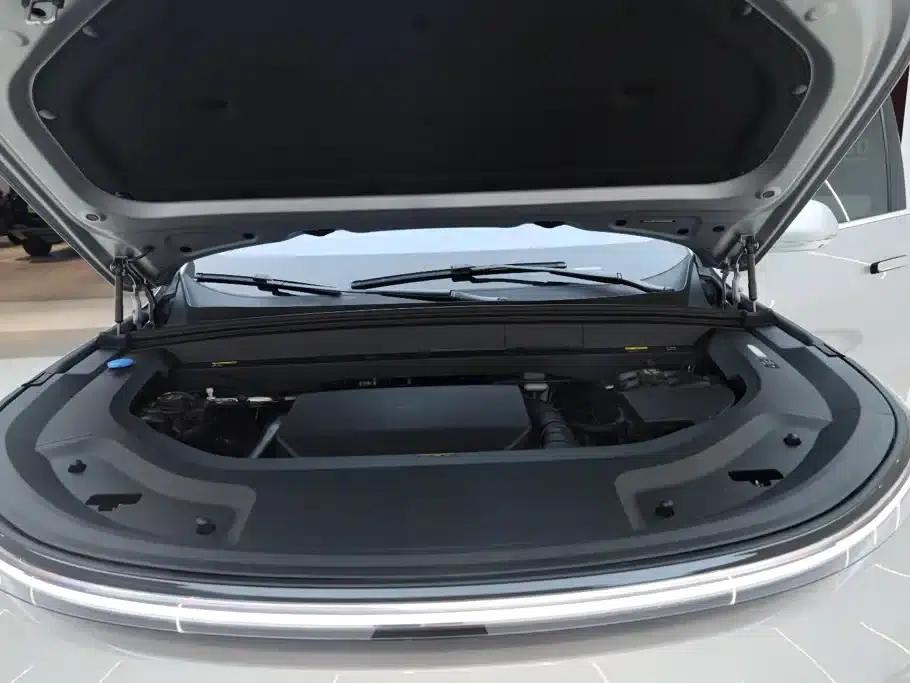 Li Auto L8 2023 Pro — миниатюра 18