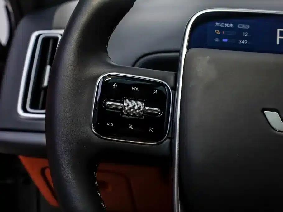 Li Auto L8 2025 Max Smart Renewal Edition — миниатюра 28
