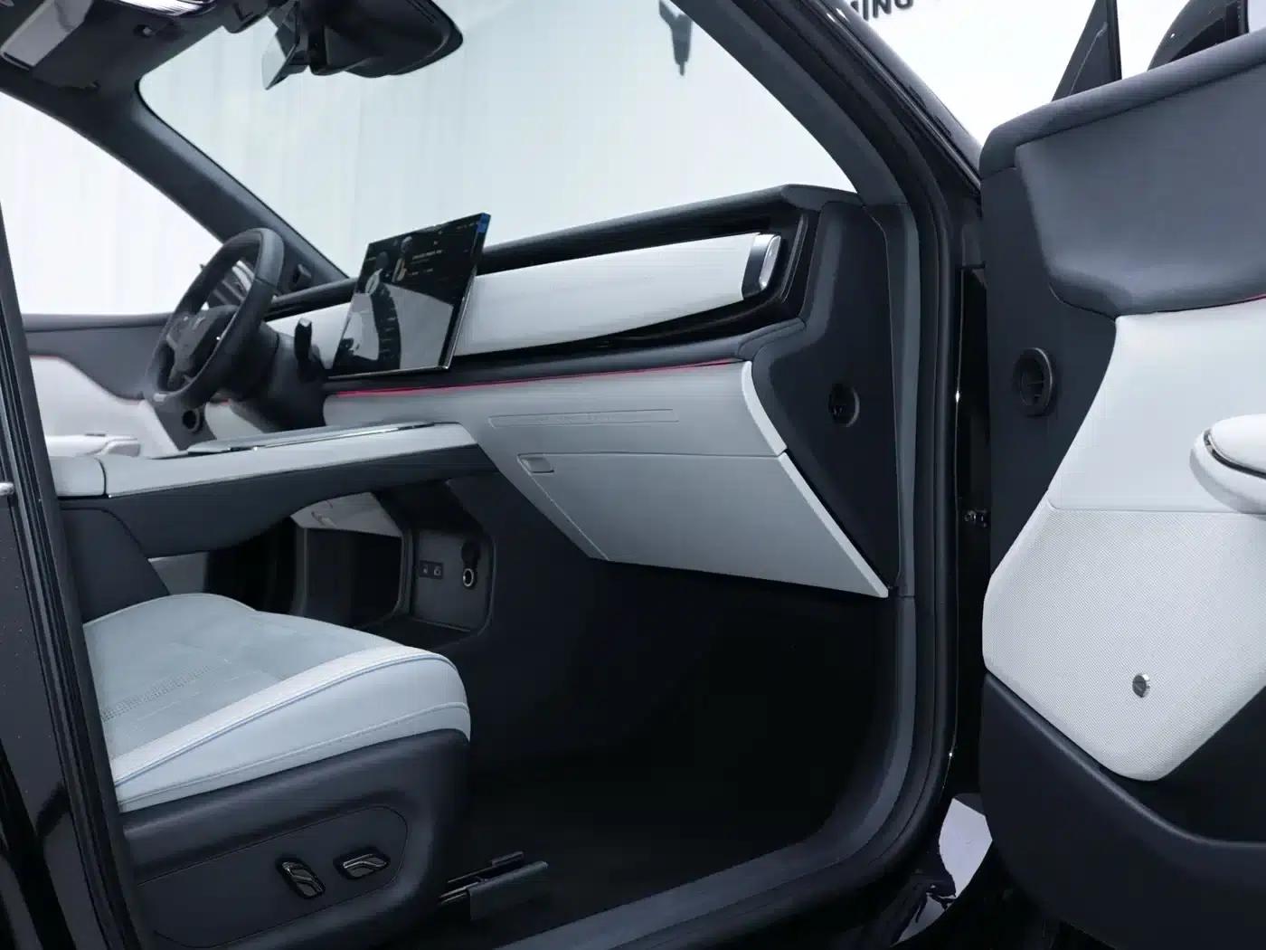 Voyah 2024 Long Range Supercharging Edition — миниатюра 5