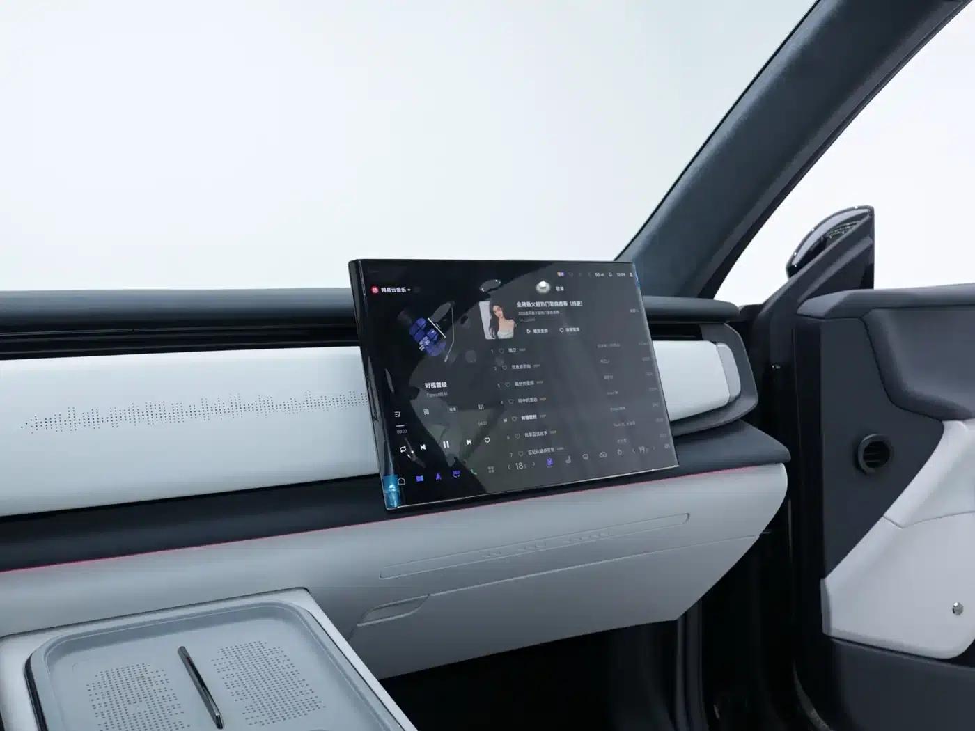 Voyah 2024 Long Range Supercharging Edition — миниатюра 9