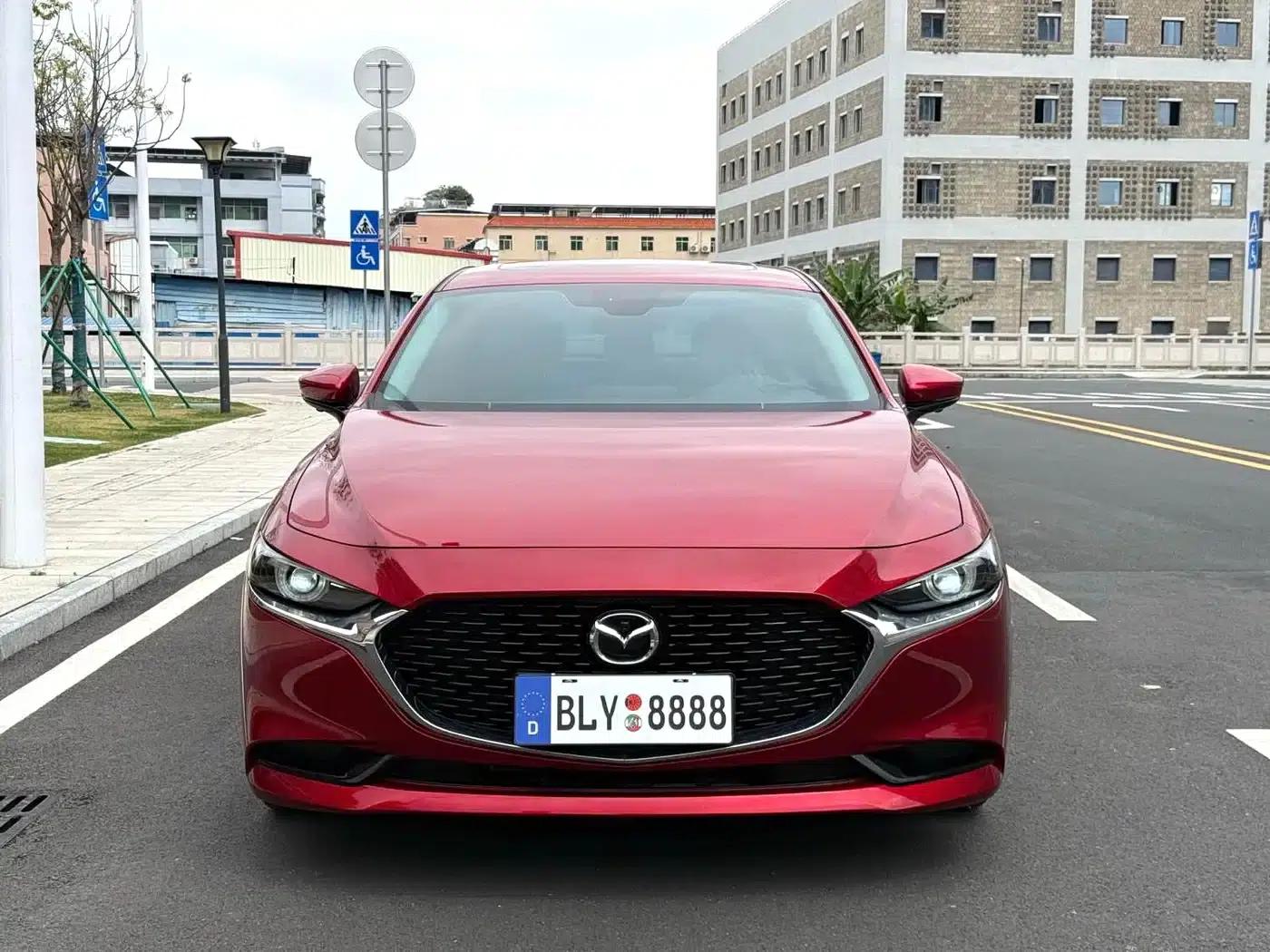Mazda3 Axela 2021 2.0L Automatic Premium Edition — миниатюра 2