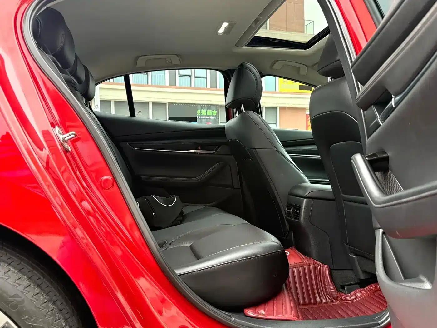 Mazda3 Axela 2021 2.0L Automatic Premium Edition — миниатюра 12