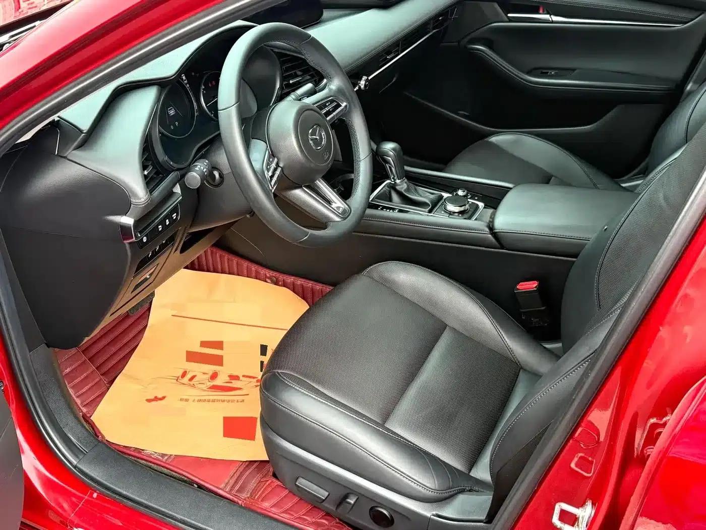Mazda3 Axela 2021 2.0L Automatic Premium Edition — миниатюра 13