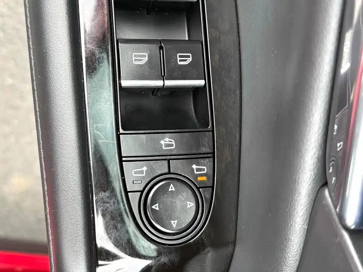 Mazda3 Axela 2021 2.0L Automatic Premium Edition — миниатюра 14