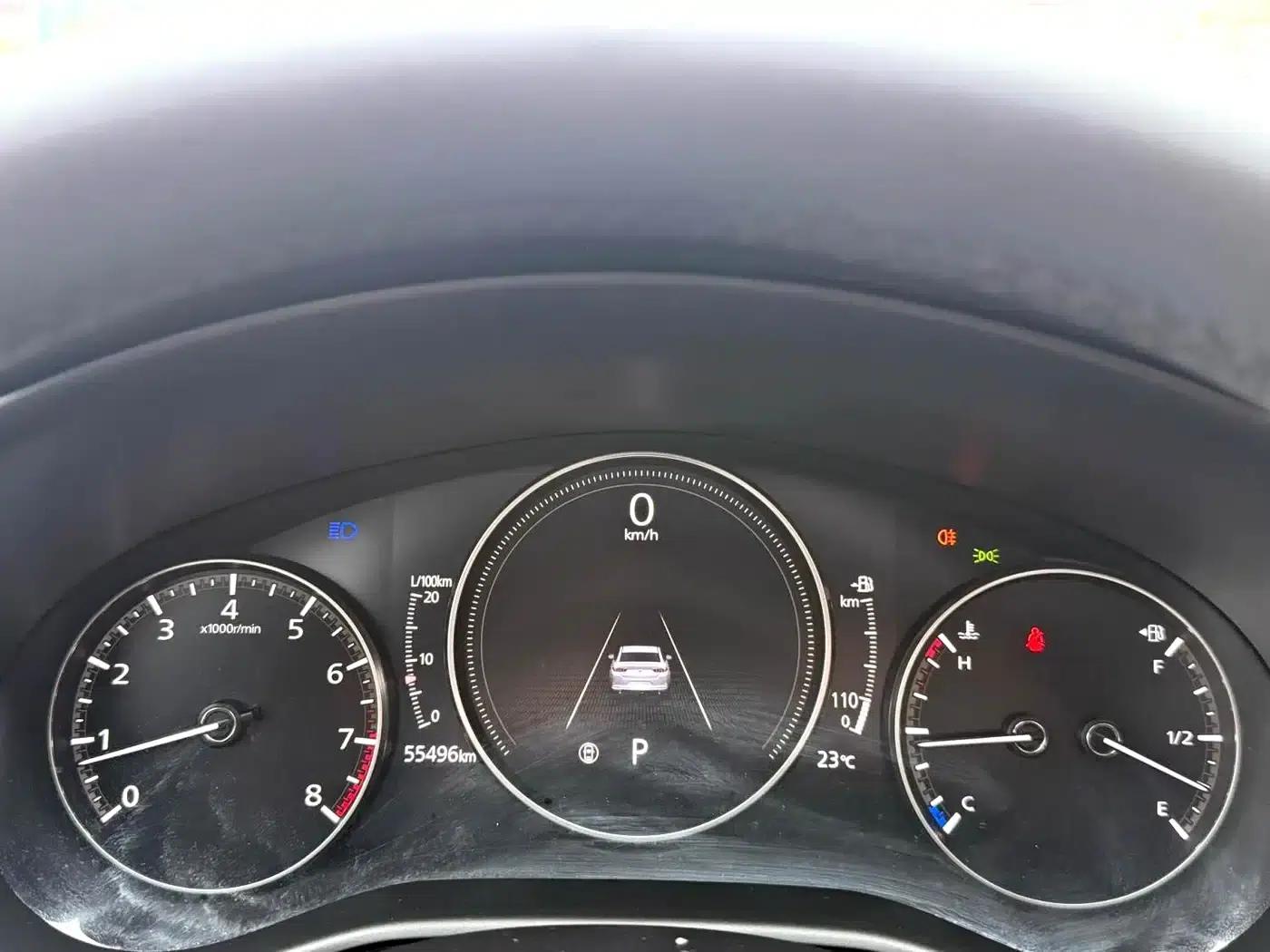 Mazda3 Axela 2021 2.0L Automatic Premium Edition — миниатюра 15