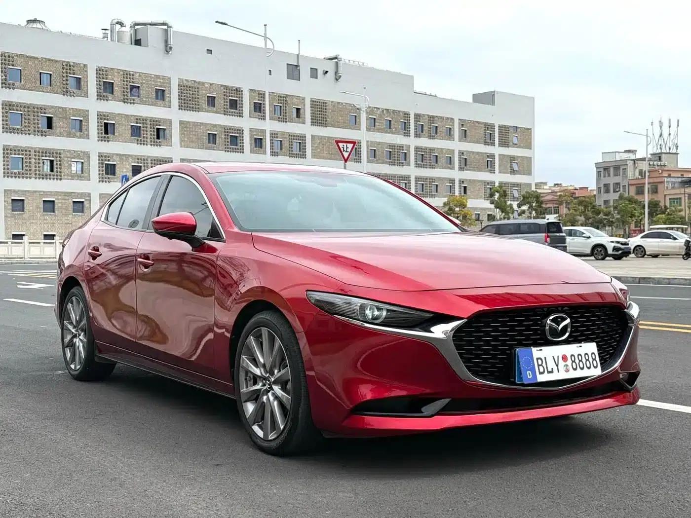 Mazda3 Axela 2021 2.0L Automatic Premium Edition — миниатюра 3