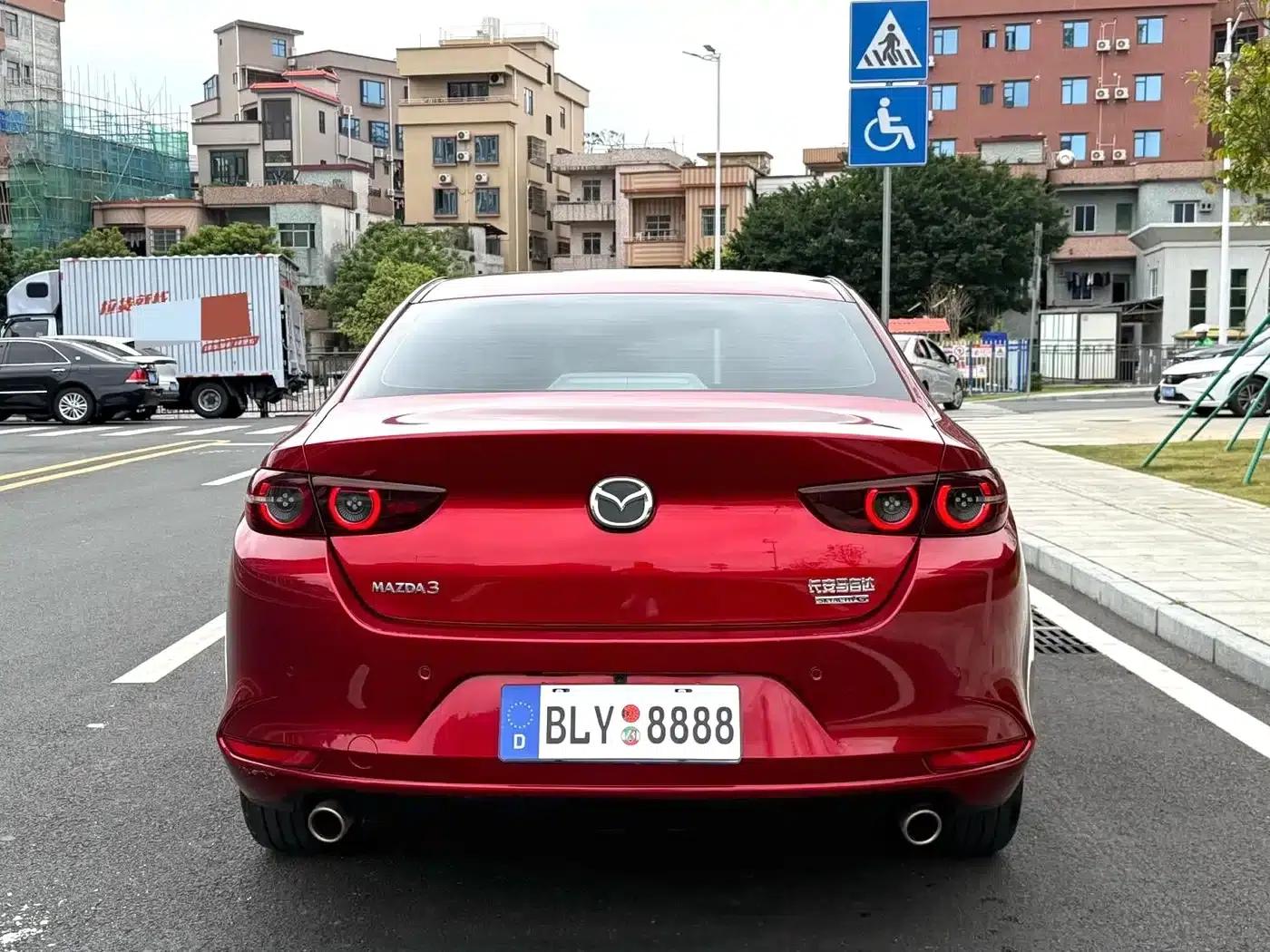 Mazda3 Axela 2021 2.0L Automatic Premium Edition — миниатюра 6