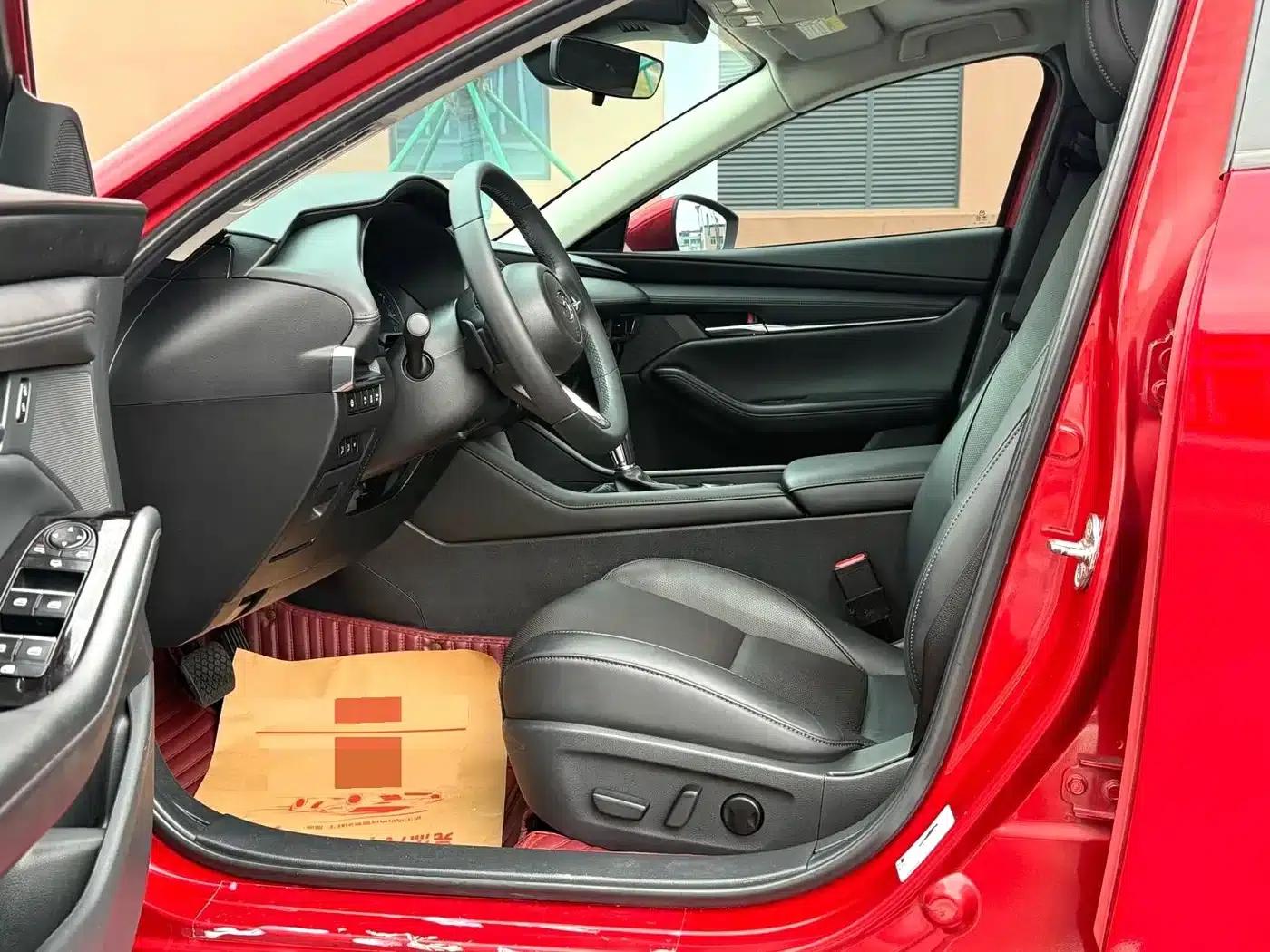 Mazda3 Axela 2021 2.0L Automatic Premium Edition — миниатюра 8