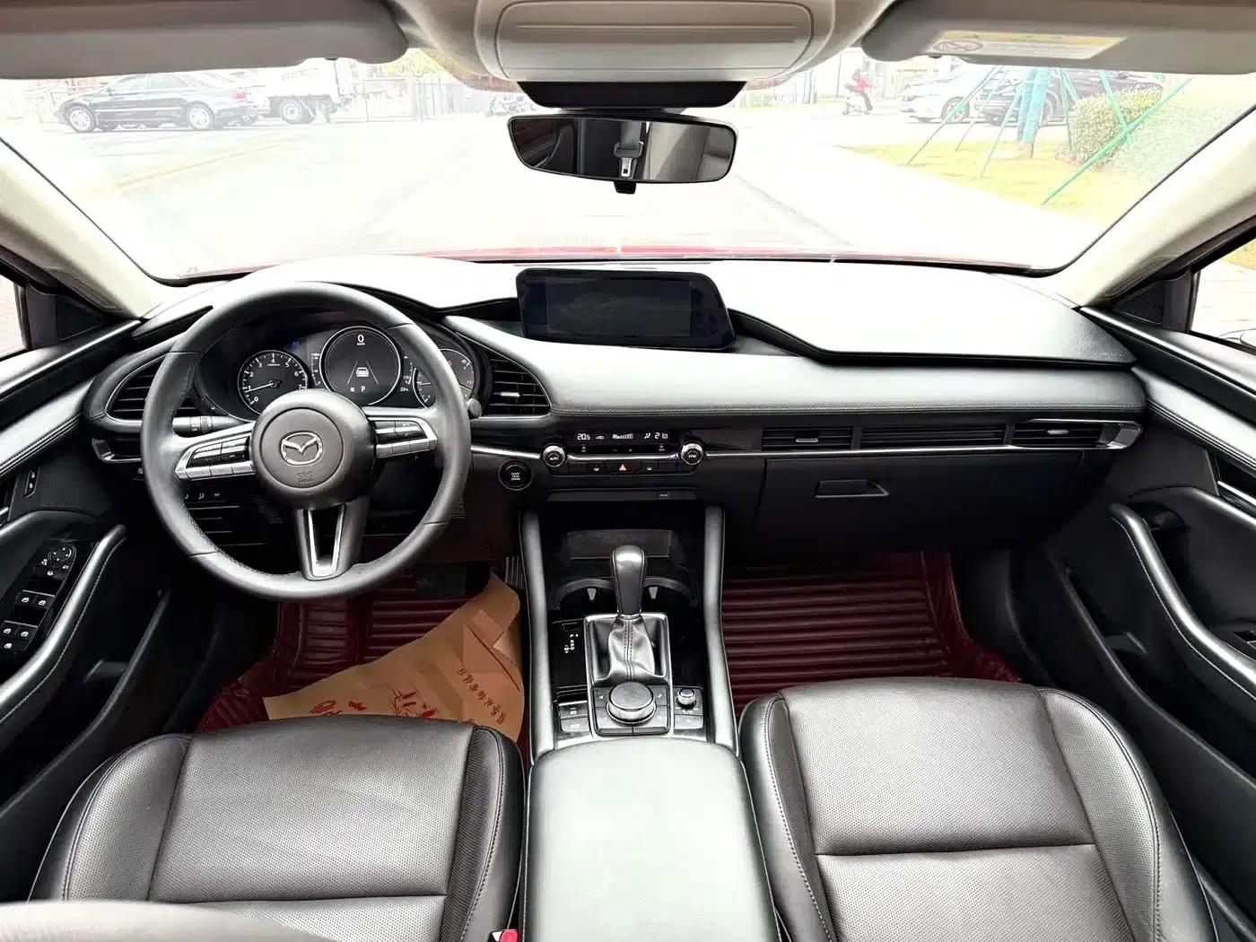 Mazda3 Axela 2021 2.0L Automatic Premium Edition — миниатюра 9