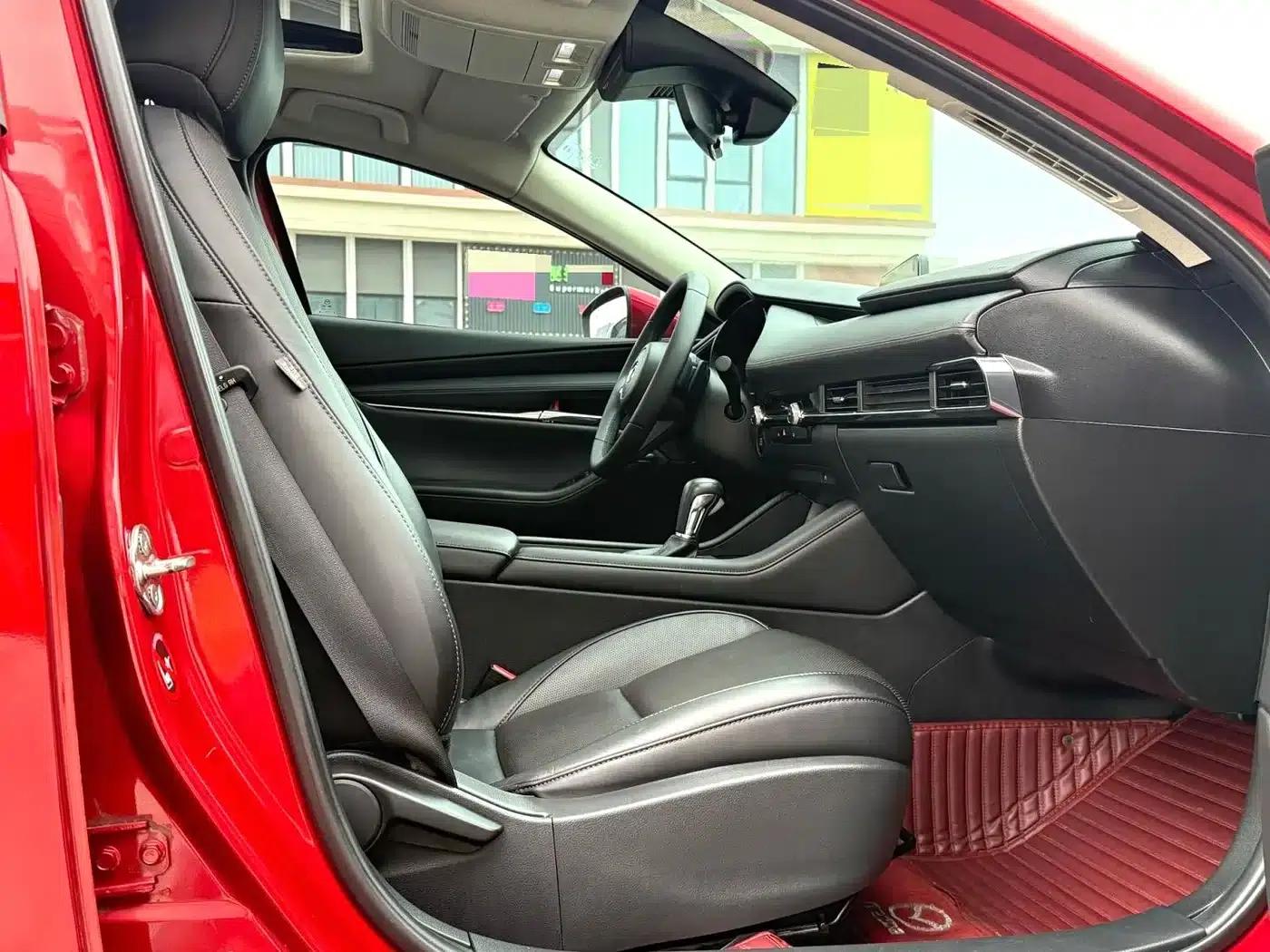 Mazda3 Axela 2021 2.0L Automatic Premium Edition — миниатюра 10
