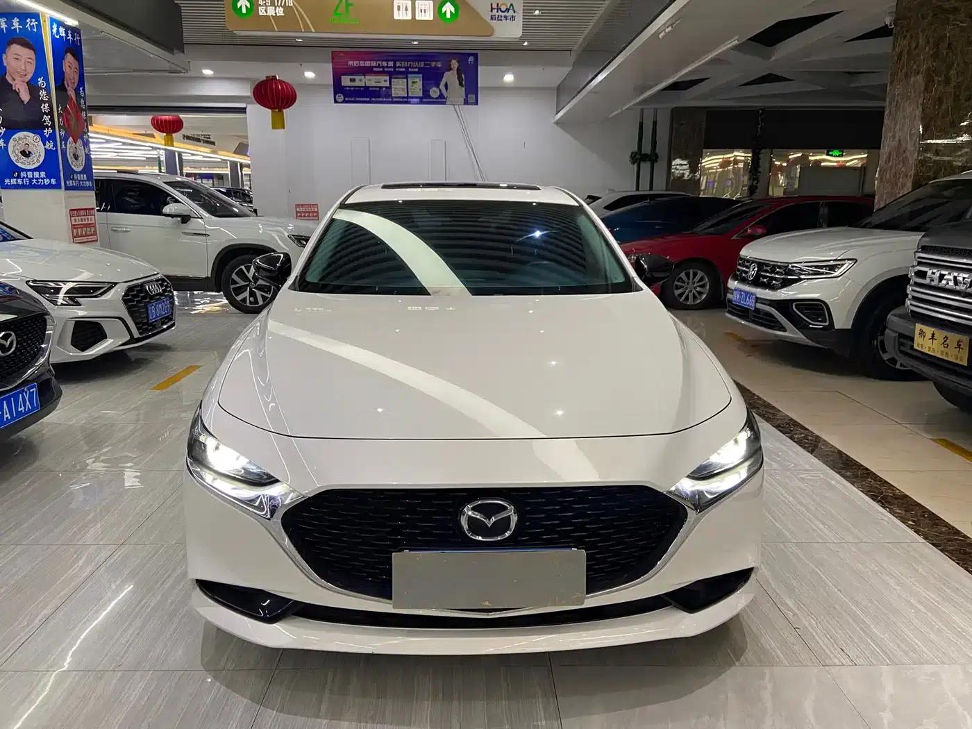 Mazda3 Axela 2022 2.0L Automatic Premium Edition — миниатюра 2