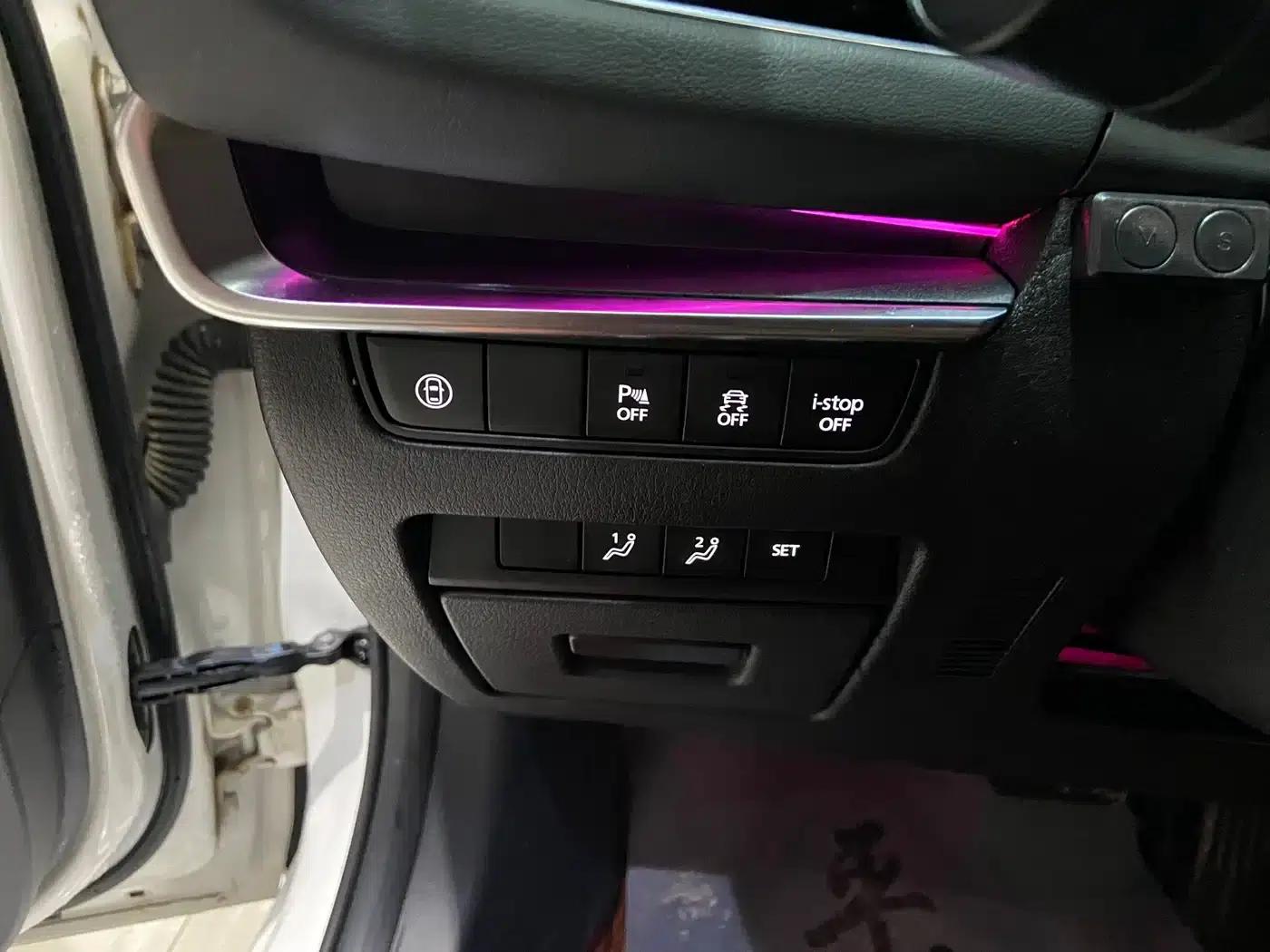 Mazda3 Axela 2022 2.0L Automatic Premium Edition — миниатюра 17