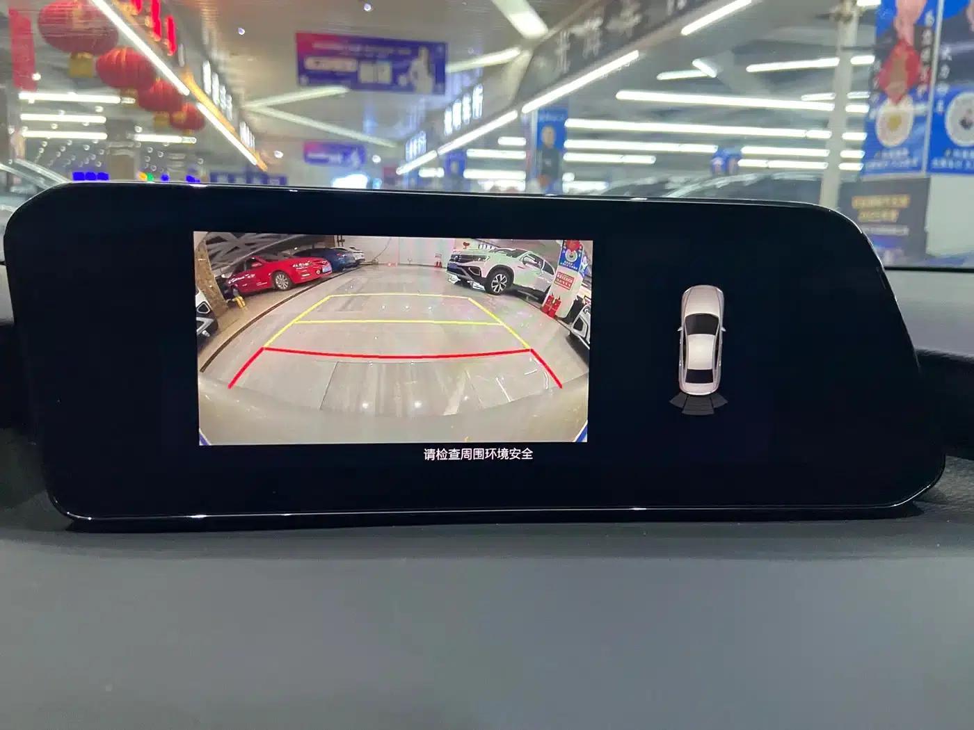 Mazda3 Axela 2022 2.0L Automatic Premium Edition — миниатюра 22