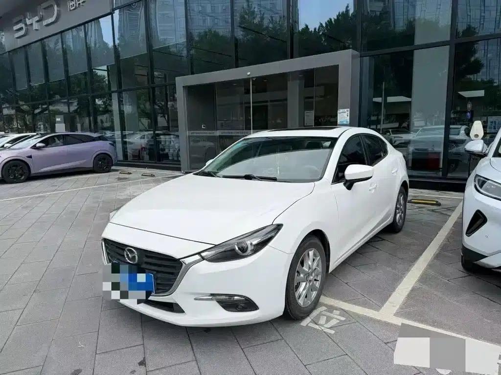 Mazda3 Axela 2019 Cloud Control Edition Sedan 1.5L Automatic Luxury Model (National V Emission Standard) — миниатюра 1