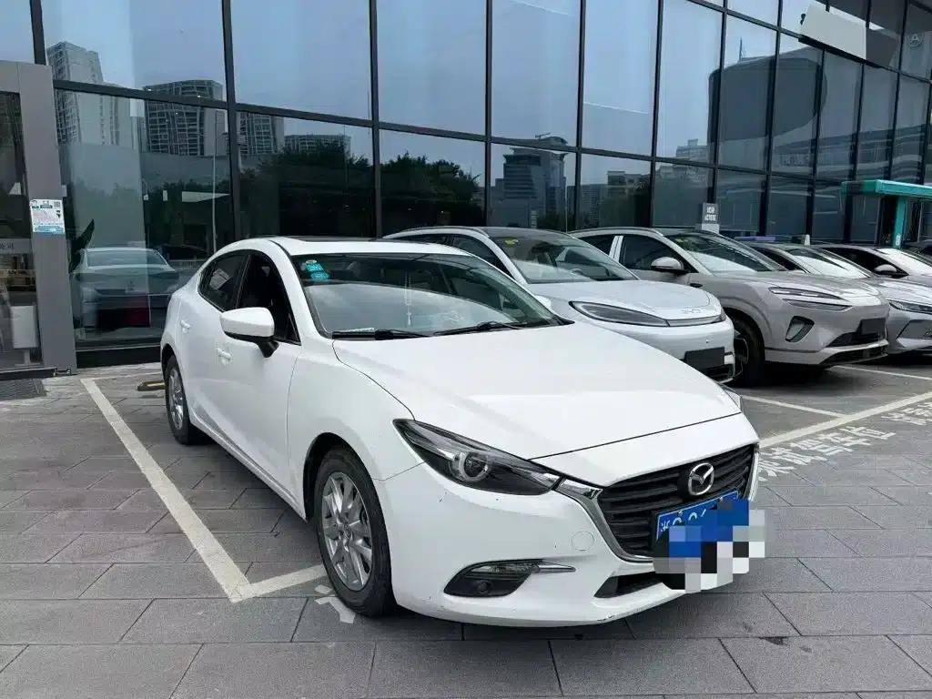 Mazda3 Axela 2019 Cloud Control Edition Sedan 1.5L Automatic Luxury Model (National V Emission Standard) — миниатюра 3