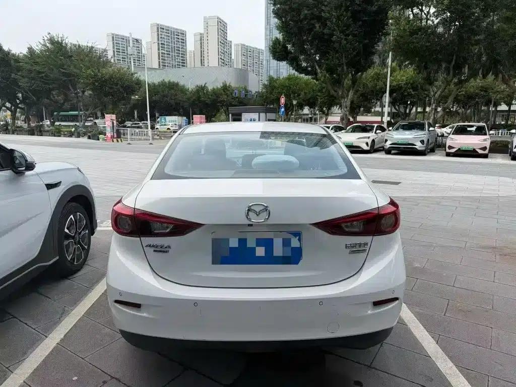 Mazda3 Axela 2019 Cloud Control Edition Sedan 1.5L Automatic Luxury Model (National V Emission Standard) — миниатюра 8