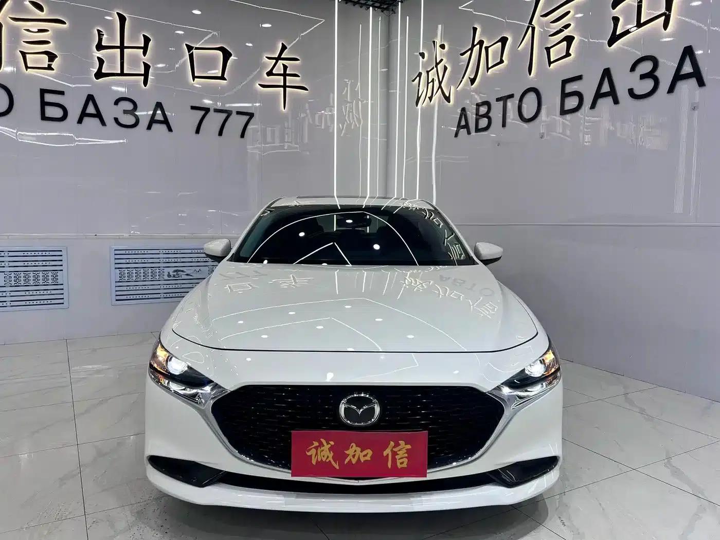 Mazda3 Axela 2021 2.0L Automatic Premium Edition — миниатюра 2