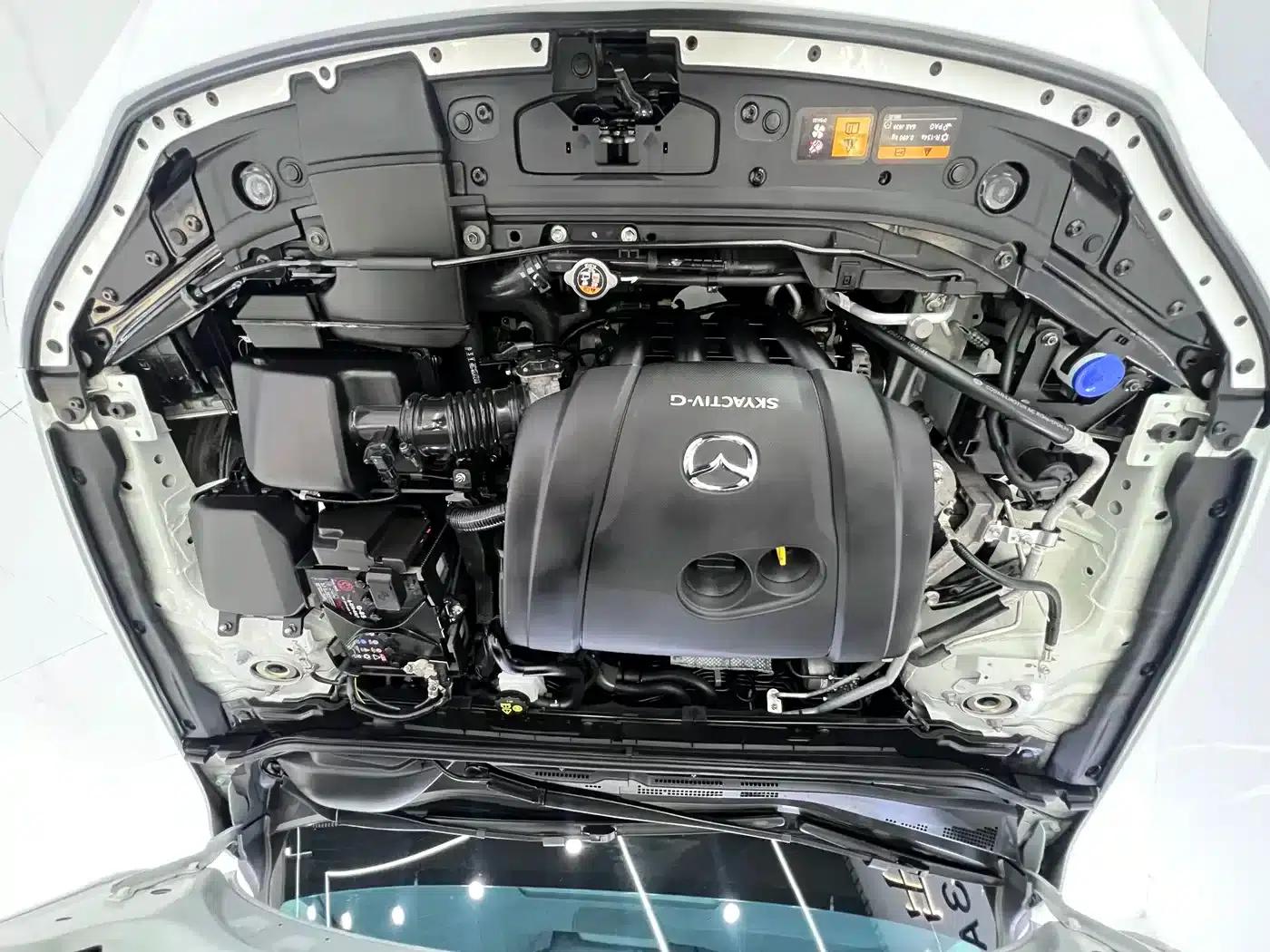 Mazda3 Axela 2021 2.0L Automatic Premium Edition — миниатюра 20