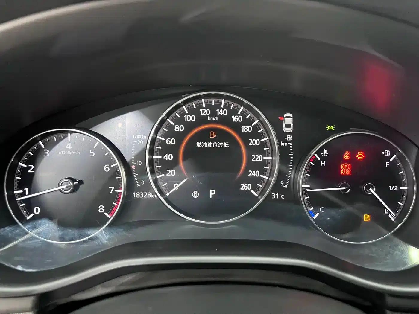 Mazda3 Axela 2021 2.0L Automatic Premium Edition — миниатюра 9