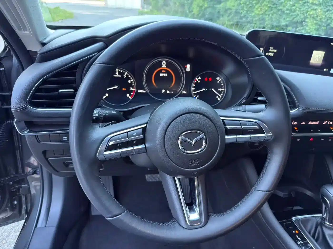Mazda3 Axela 2023 2.0L Automatic Premium Edition — миниатюра 5