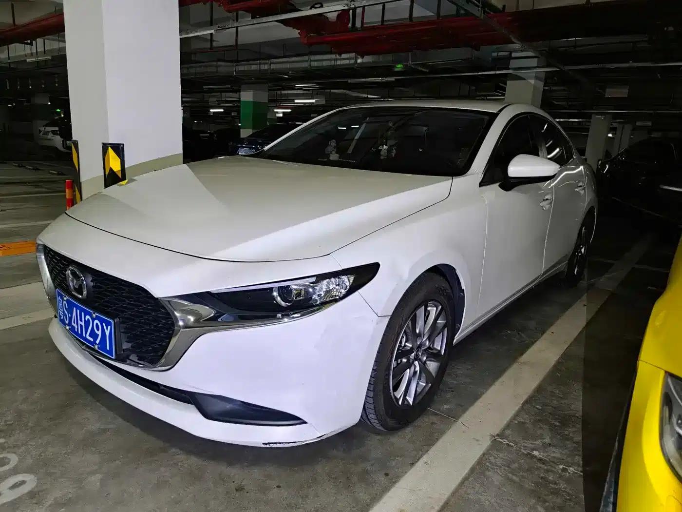 Mazda3 Axela 2023 2.0L Automatic E-Engine Edition — миниатюра 1