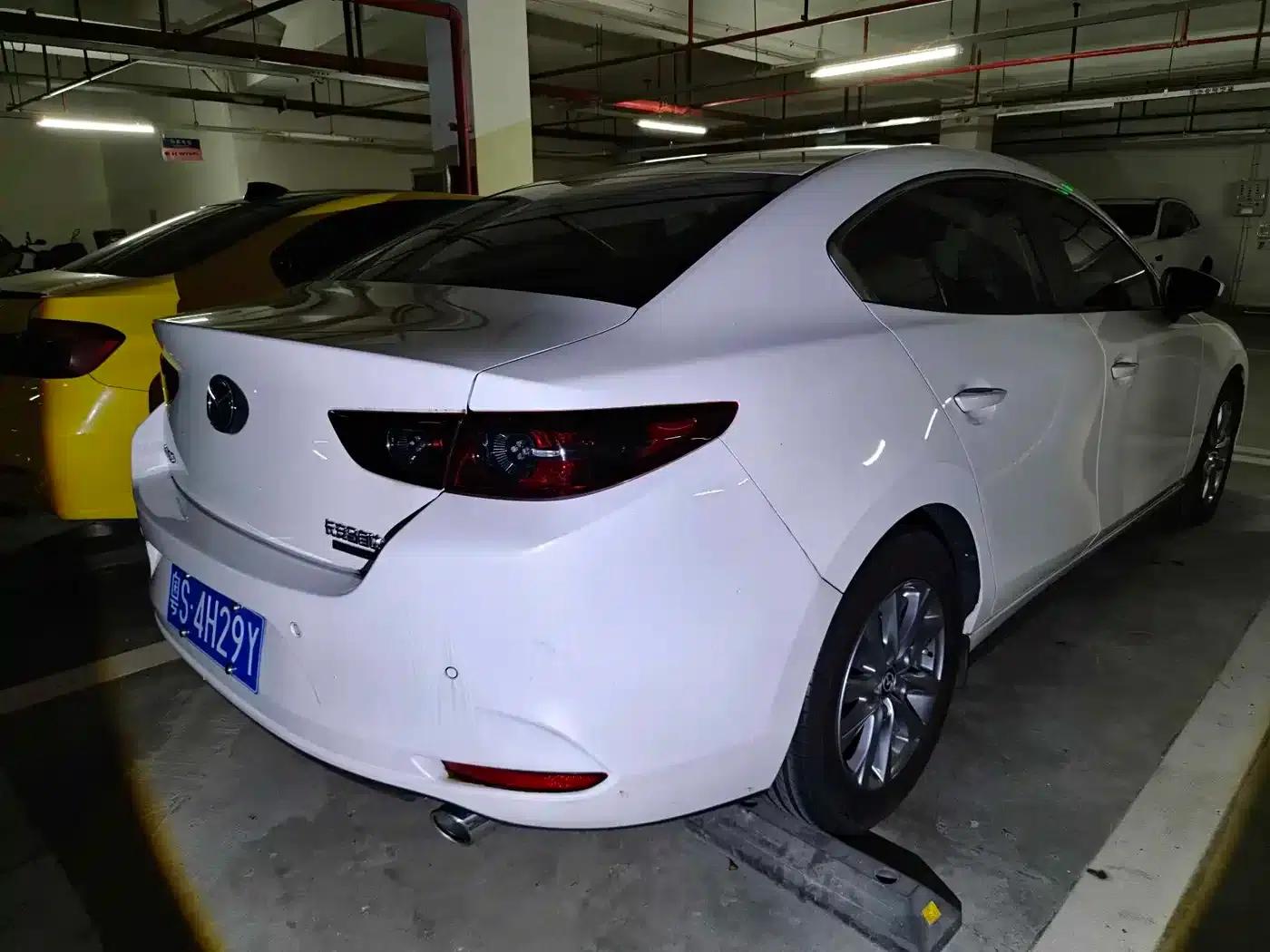 Mazda3 Axela 2023 2.0L Automatic E-Engine Edition — миниатюра 2