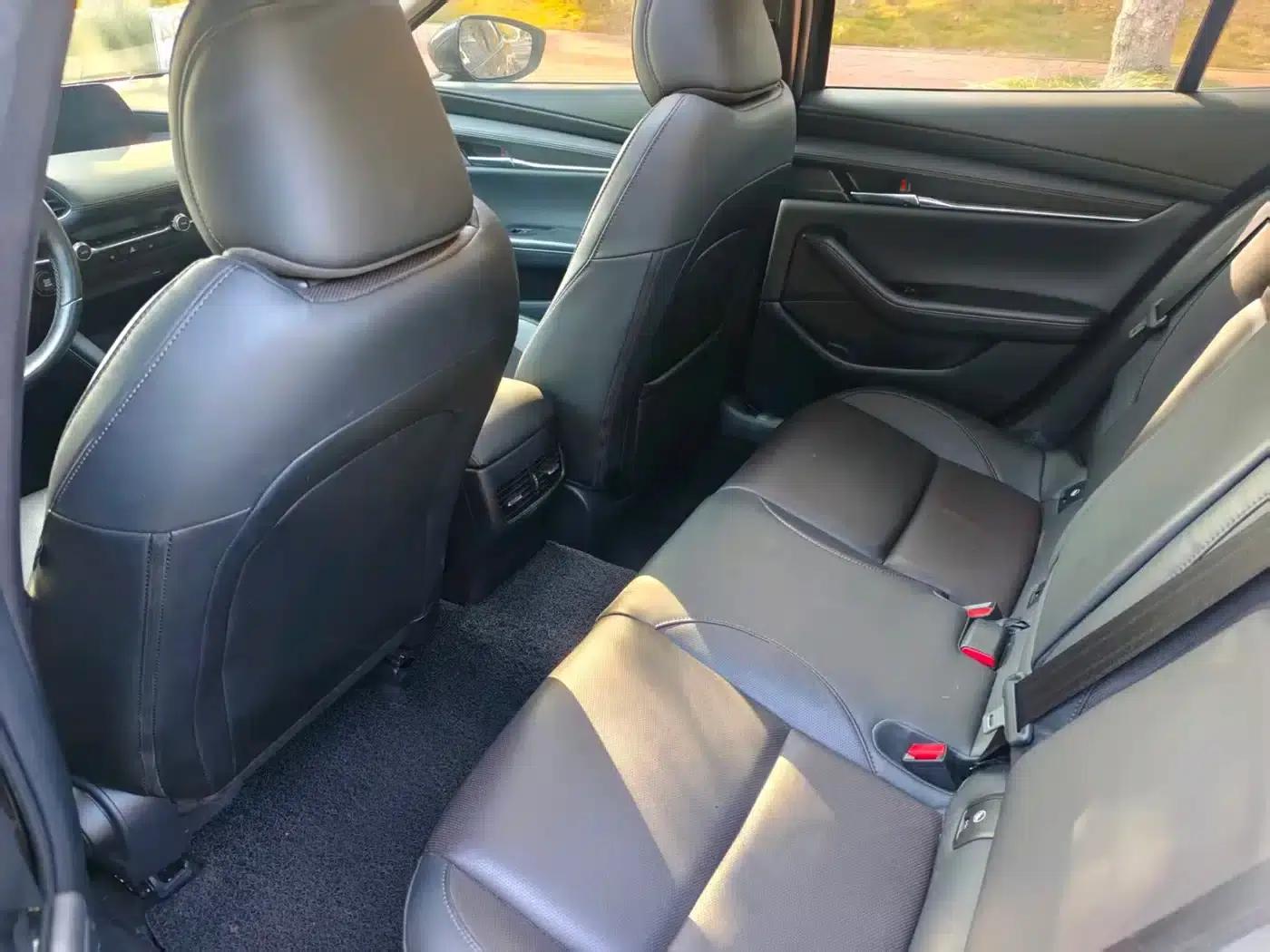 Mazda3 Axela 2022 2.0L Automatic Elegant Black Edition — миниатюра 6