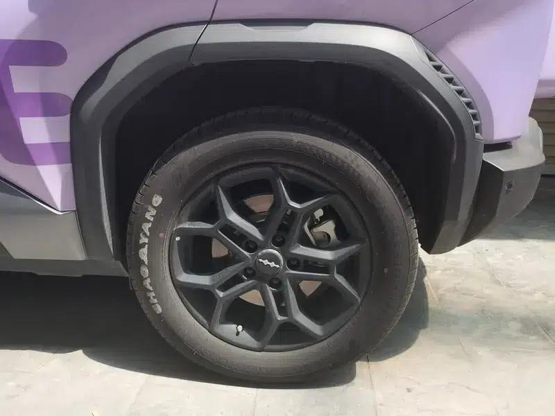 Titanium 3 2025 Model 501KM Rear-Wheel Drive Max Edition — миниатюра 20