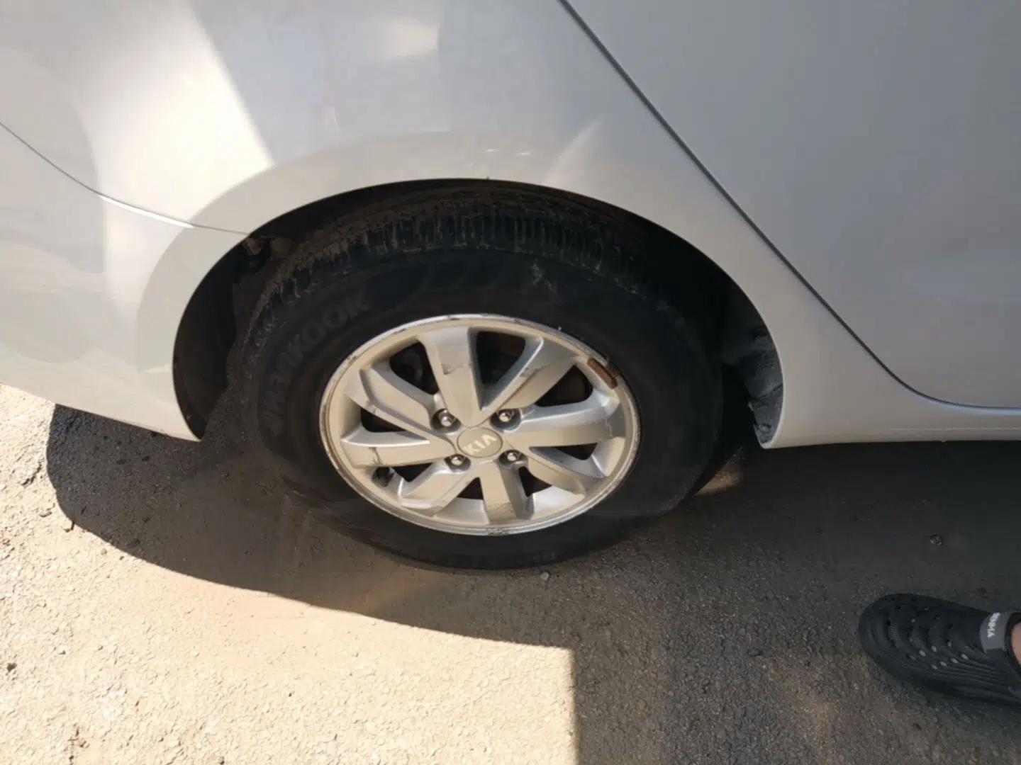 Kia K2 2015 Sedan 1.4L Automatic GLS — миниатюра 11