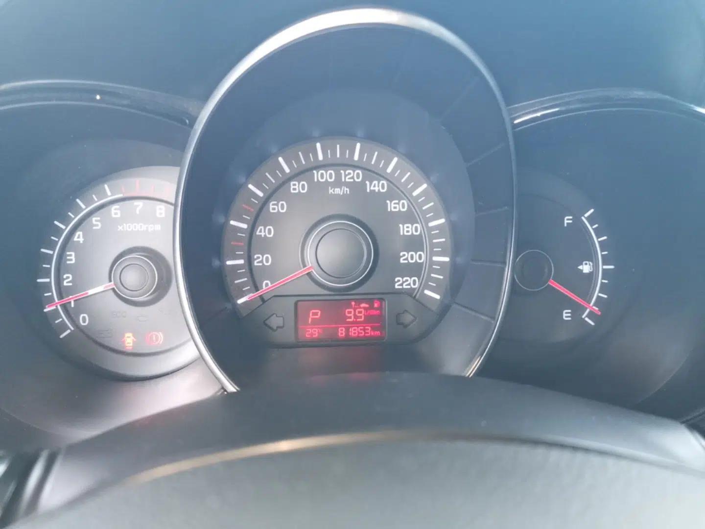 Kia K2 2015 Sedan 1.4L Automatic GLS — миниатюра 14