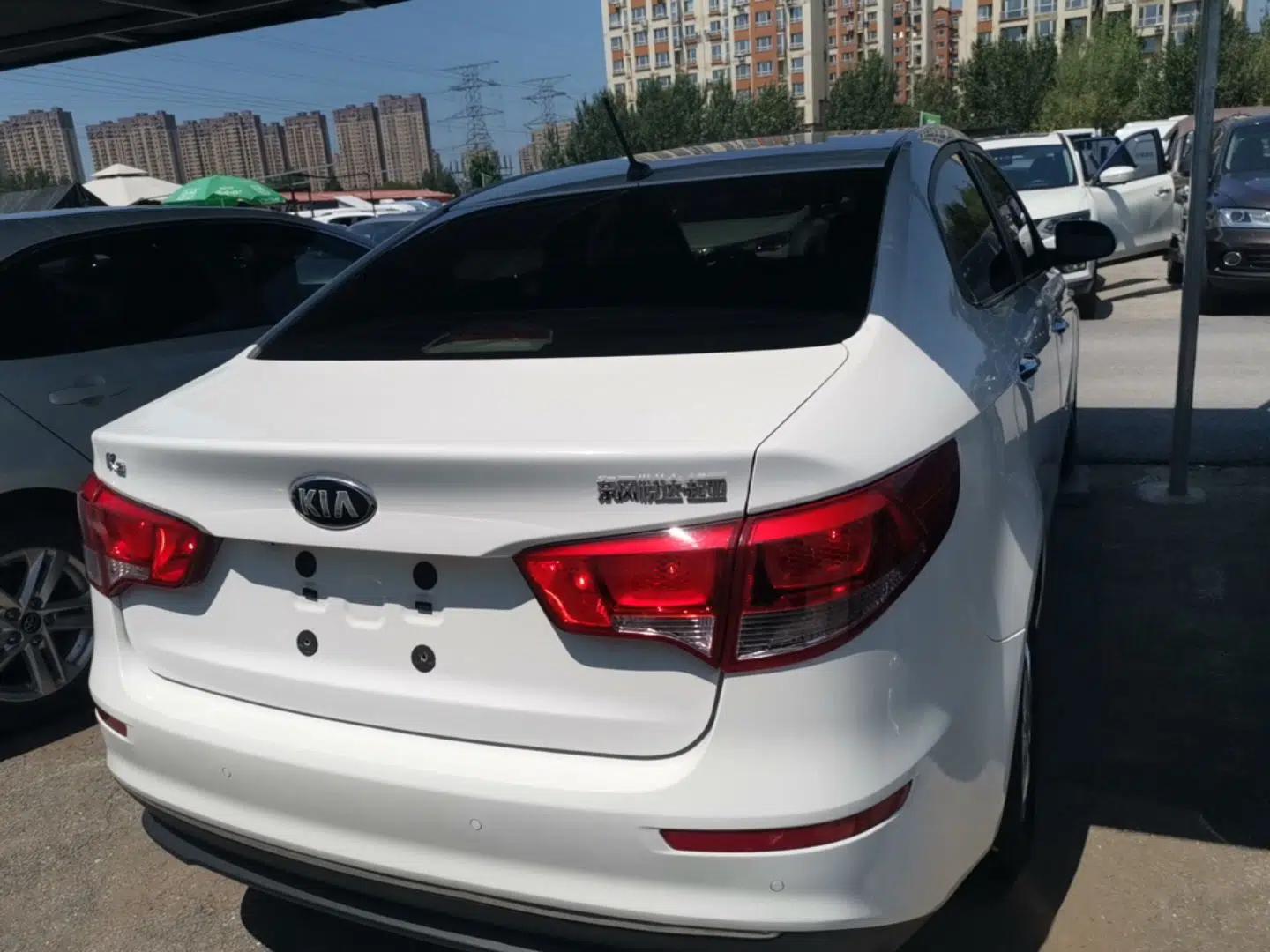 Kia K2 2015 Sedan 1.4L Automatic GLS — миниатюра 5