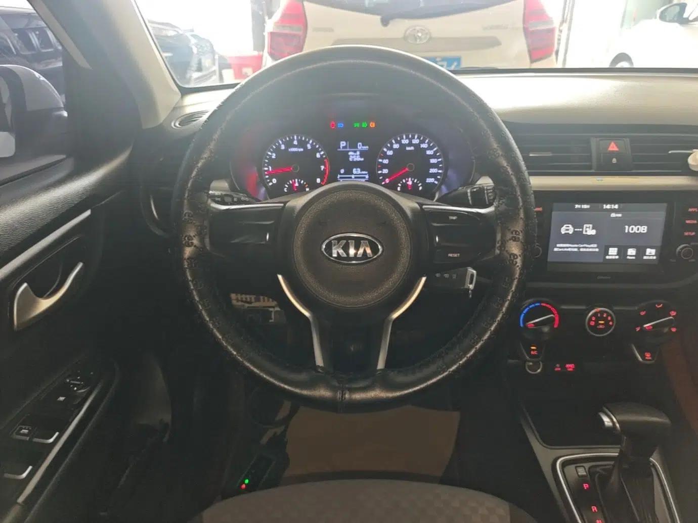 Kia K2 2017 Sedan 1.4L Automatic GLS — миниатюра 13