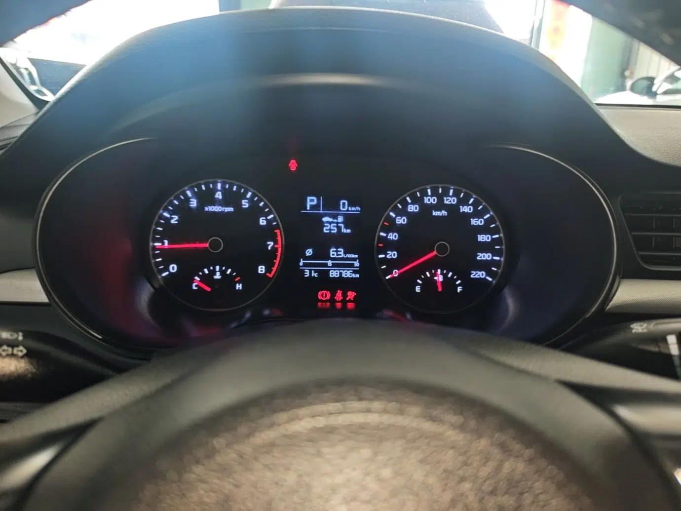 Kia K2 2017 Sedan 1.4L Automatic GLS — миниатюра 14