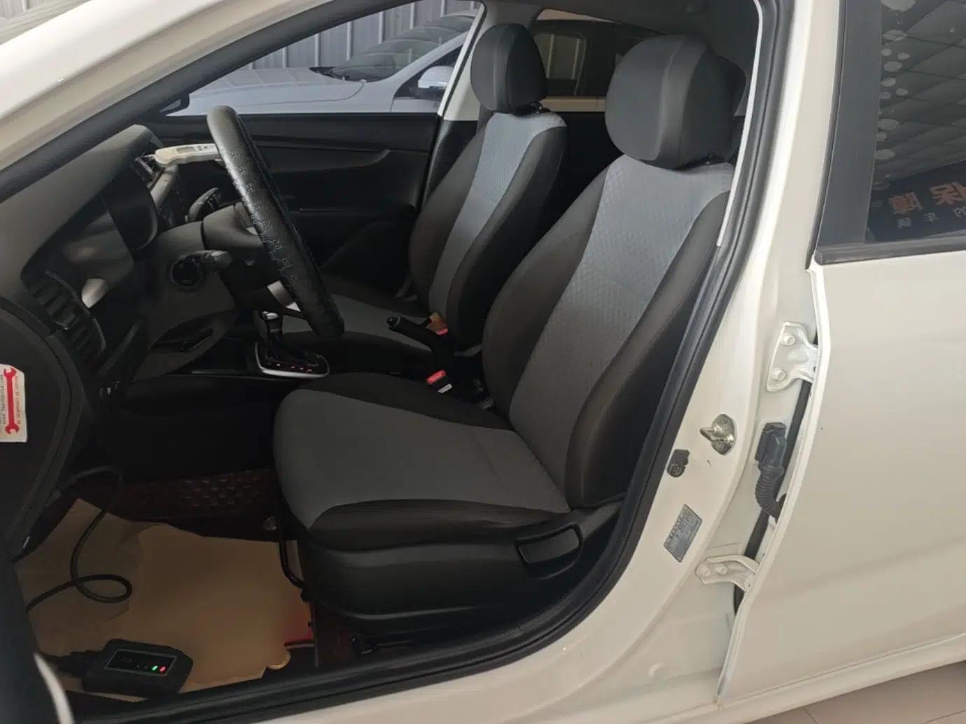 Kia K2 2017 Sedan 1.4L Automatic GLS — миниатюра 17