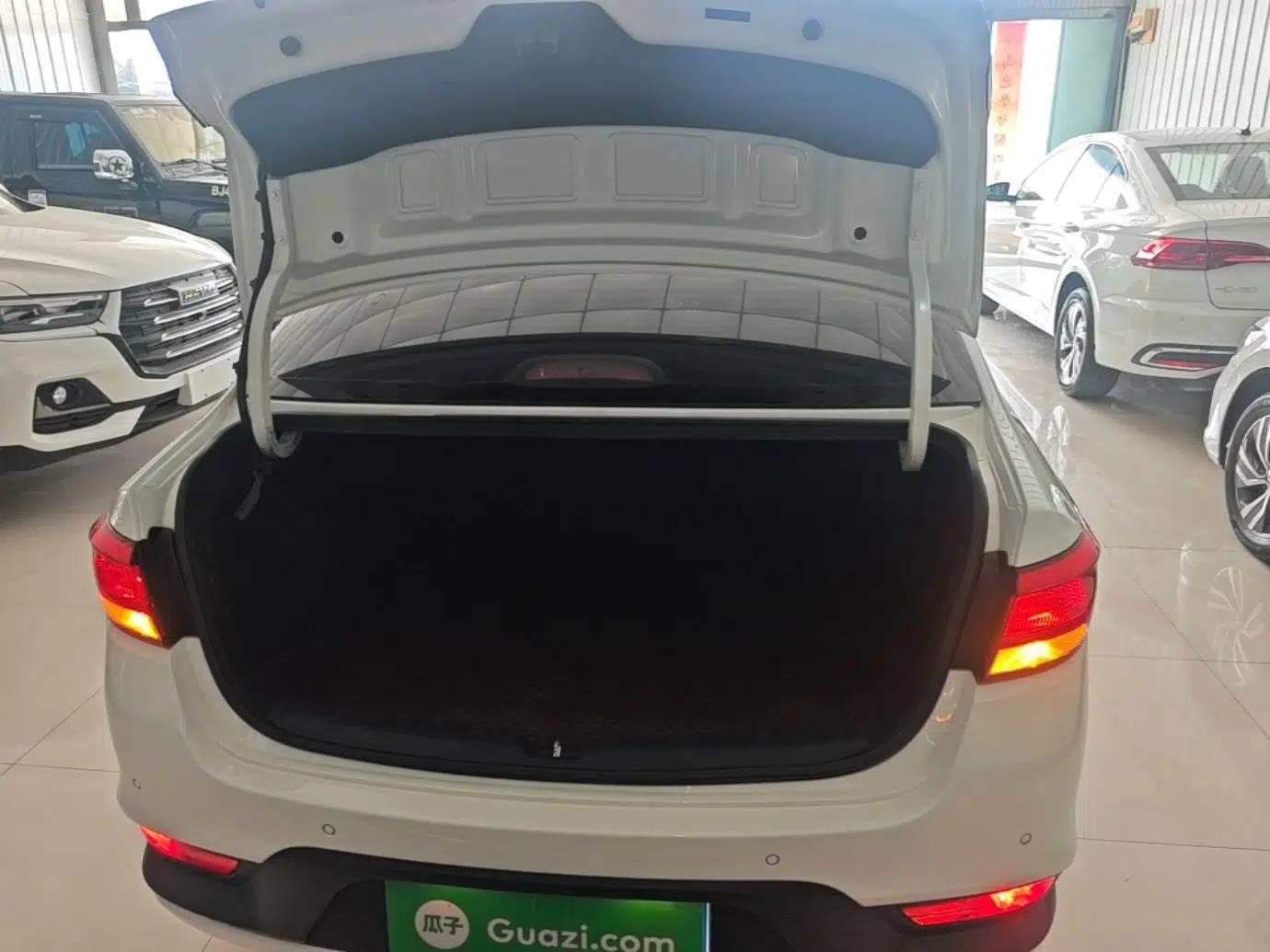 Kia K2 2017 Sedan 1.4L Automatic GLS — миниатюра 22