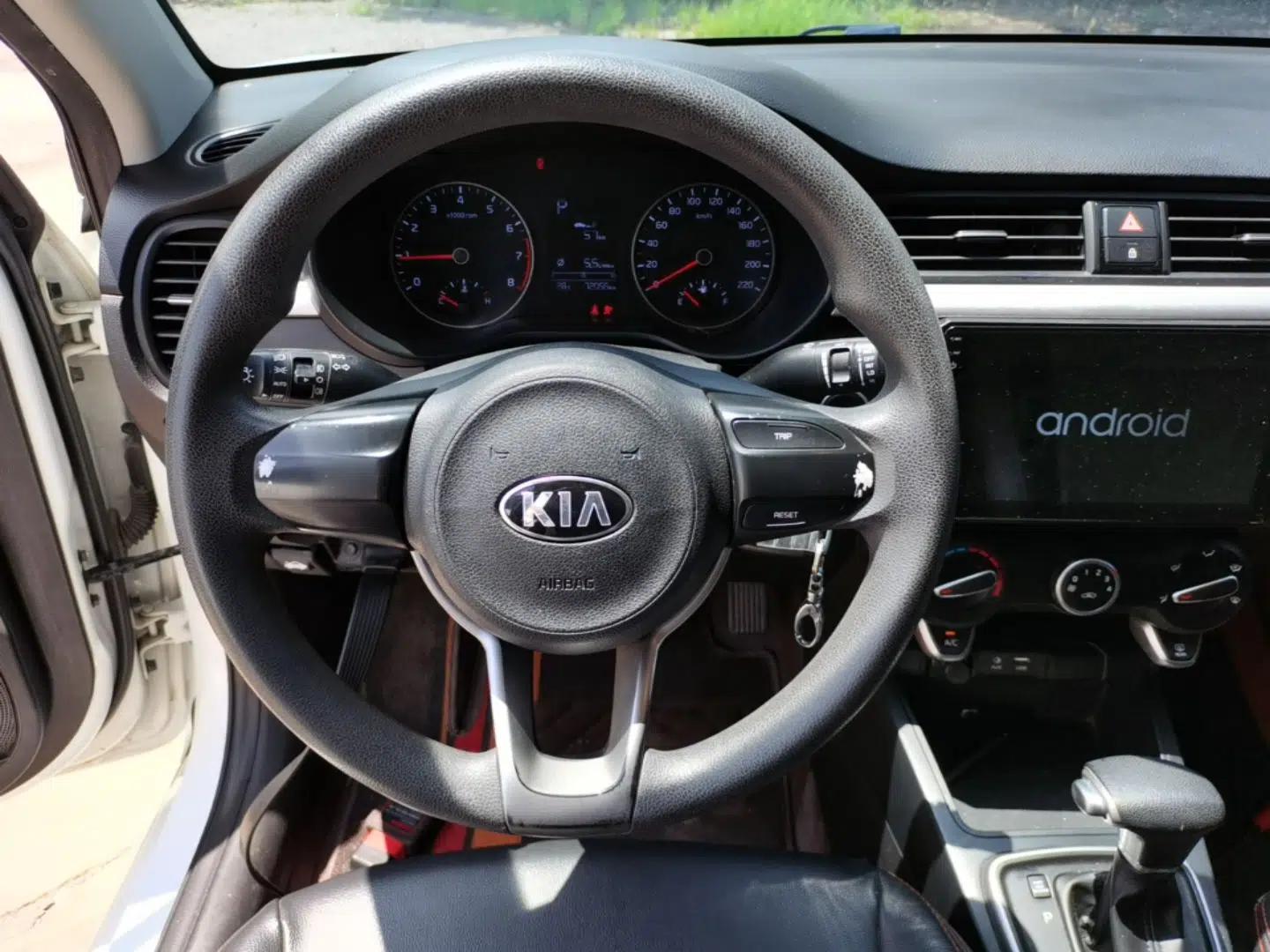 Kia K2 2017 Sedan 1.4L Automatic GLS — миниатюра 13