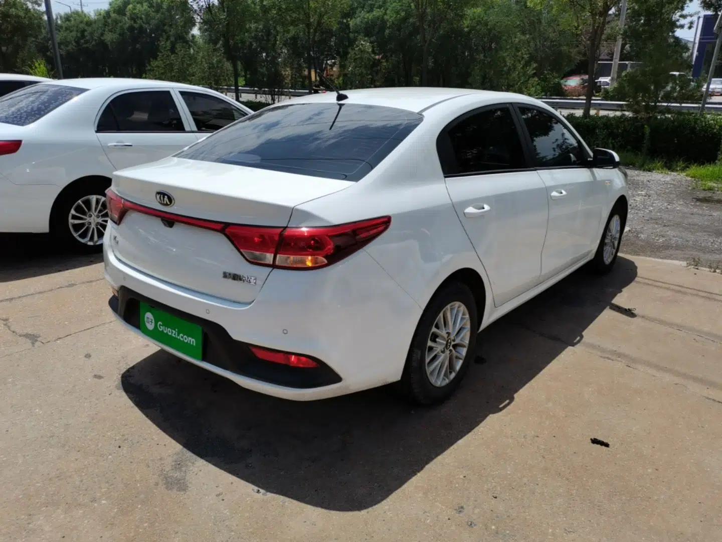 Kia K2 2017 Sedan 1.4L Automatic GLS — миниатюра 6