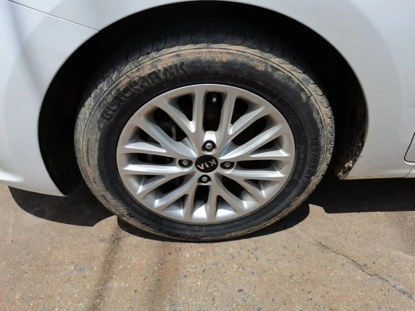 Kia K2 2017 Sedan 1.4L Automatic GLS — миниатюра 10