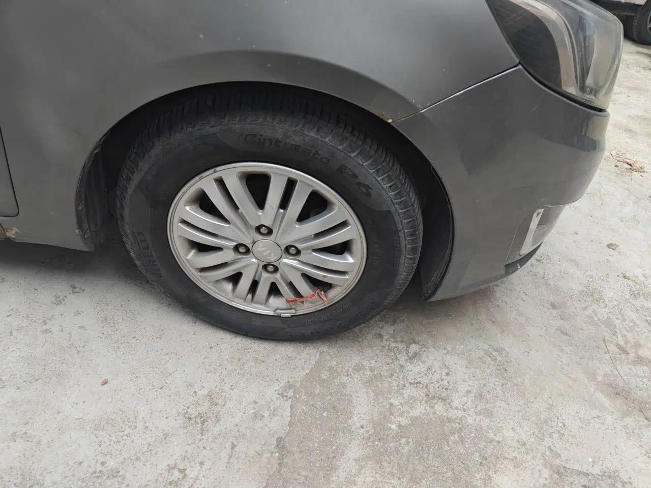 Kia K2 2012 Hatchback 1.4L Automatic Cool Edition — миниатюра 8
