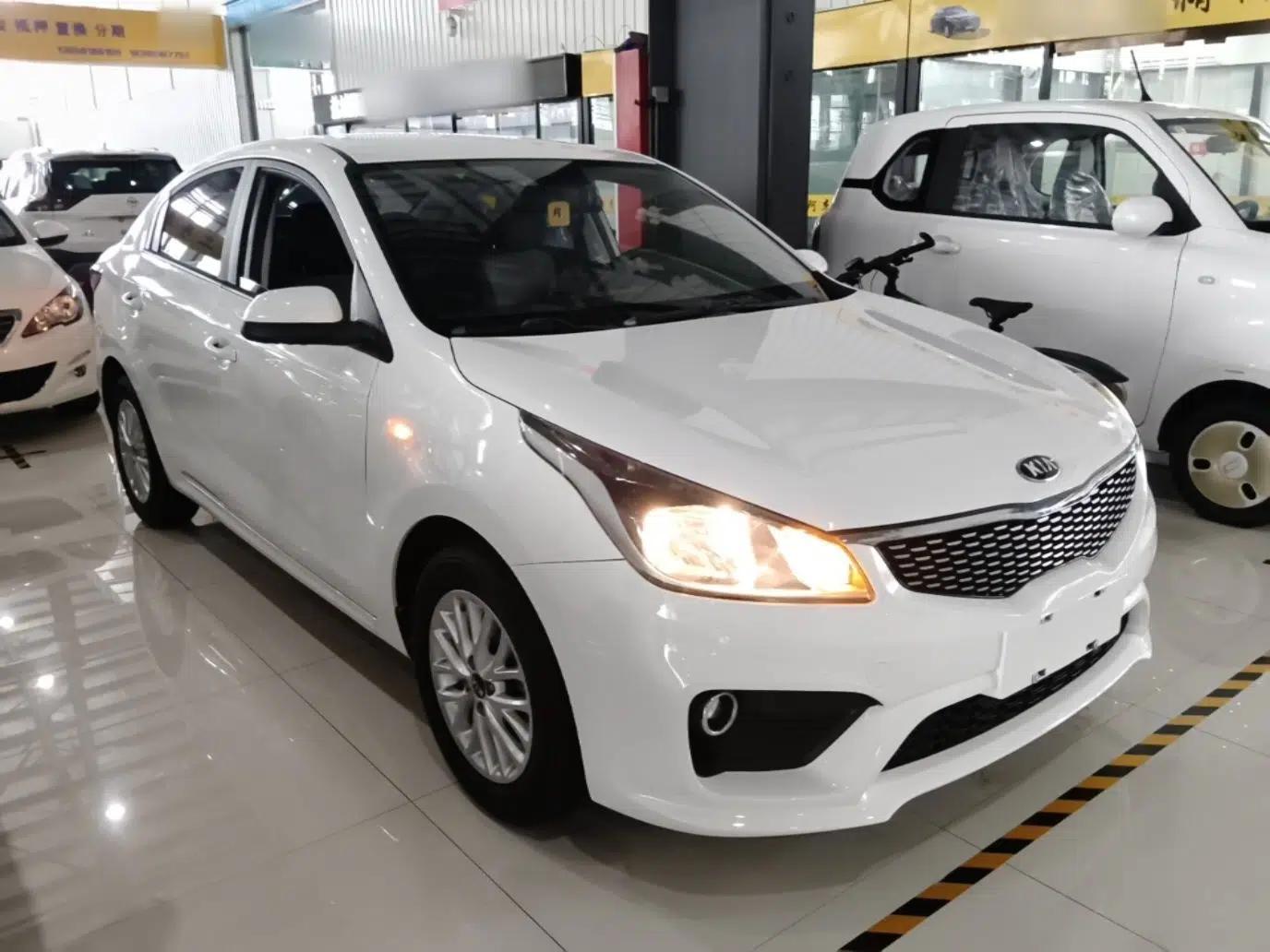 Kia K2 2017 Sedan 1.4L Automatic GLS — миниатюра 3