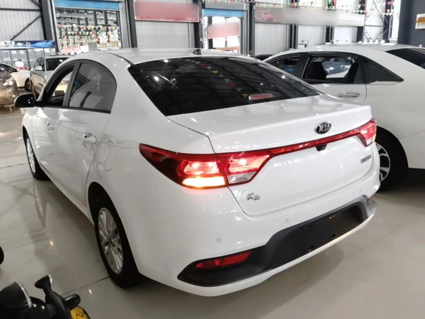 Kia K2 2017 Sedan 1.4L Automatic GLS — миниатюра 4