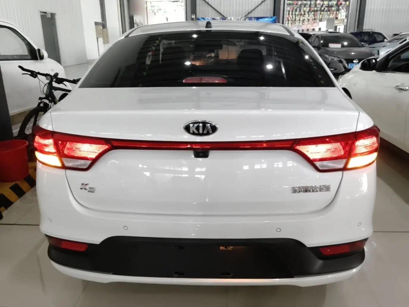 Kia K2 2017 Sedan 1.4L Automatic GLS — миниатюра 5