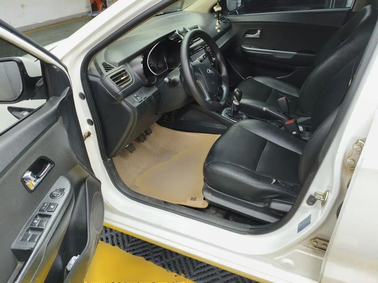 Kia K2 2015 Sedan 1.4L MT GLS — миниатюра 13