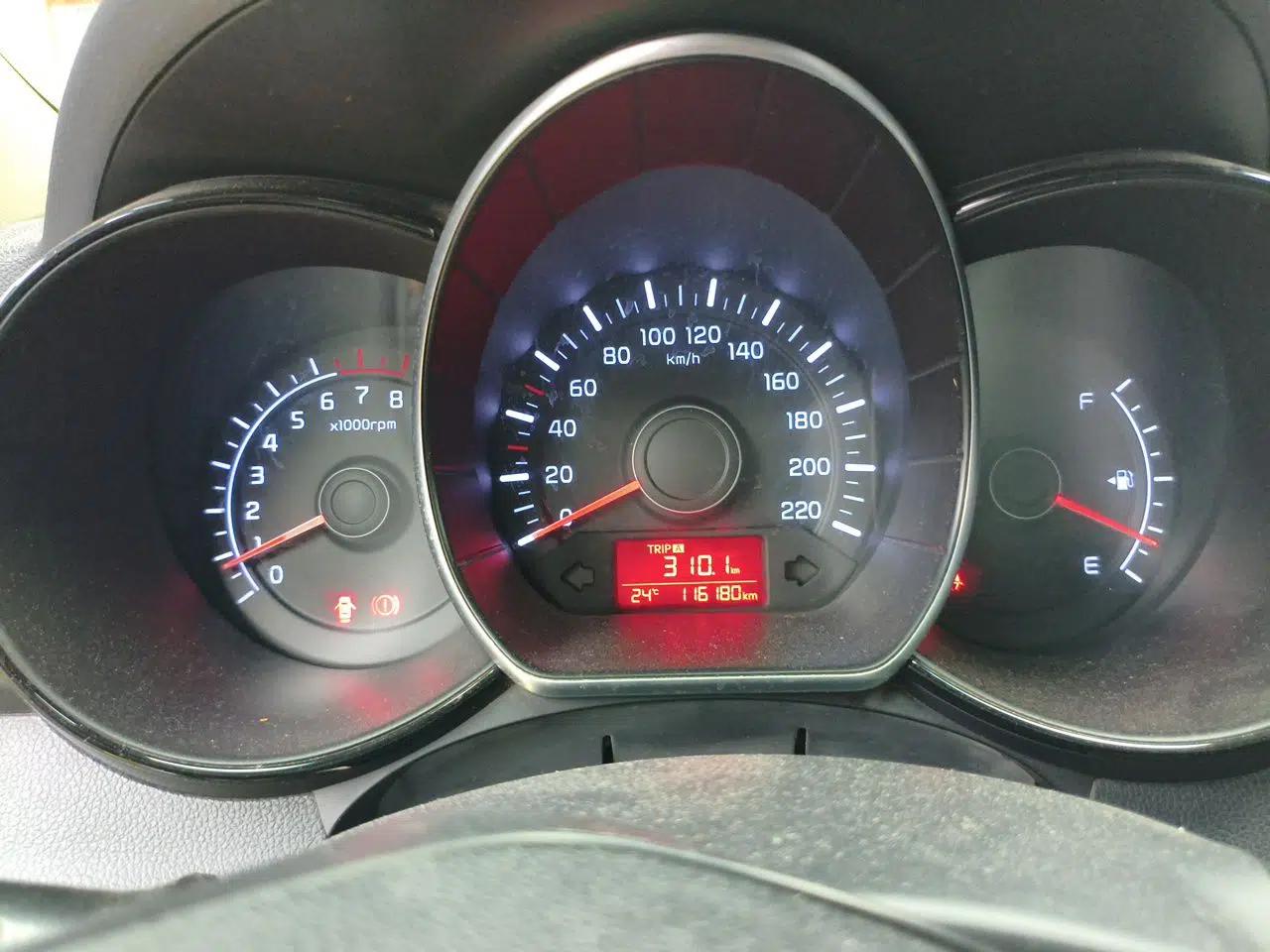 Kia K2 2015 Sedan 1.4L MT GLS — миниатюра 8
